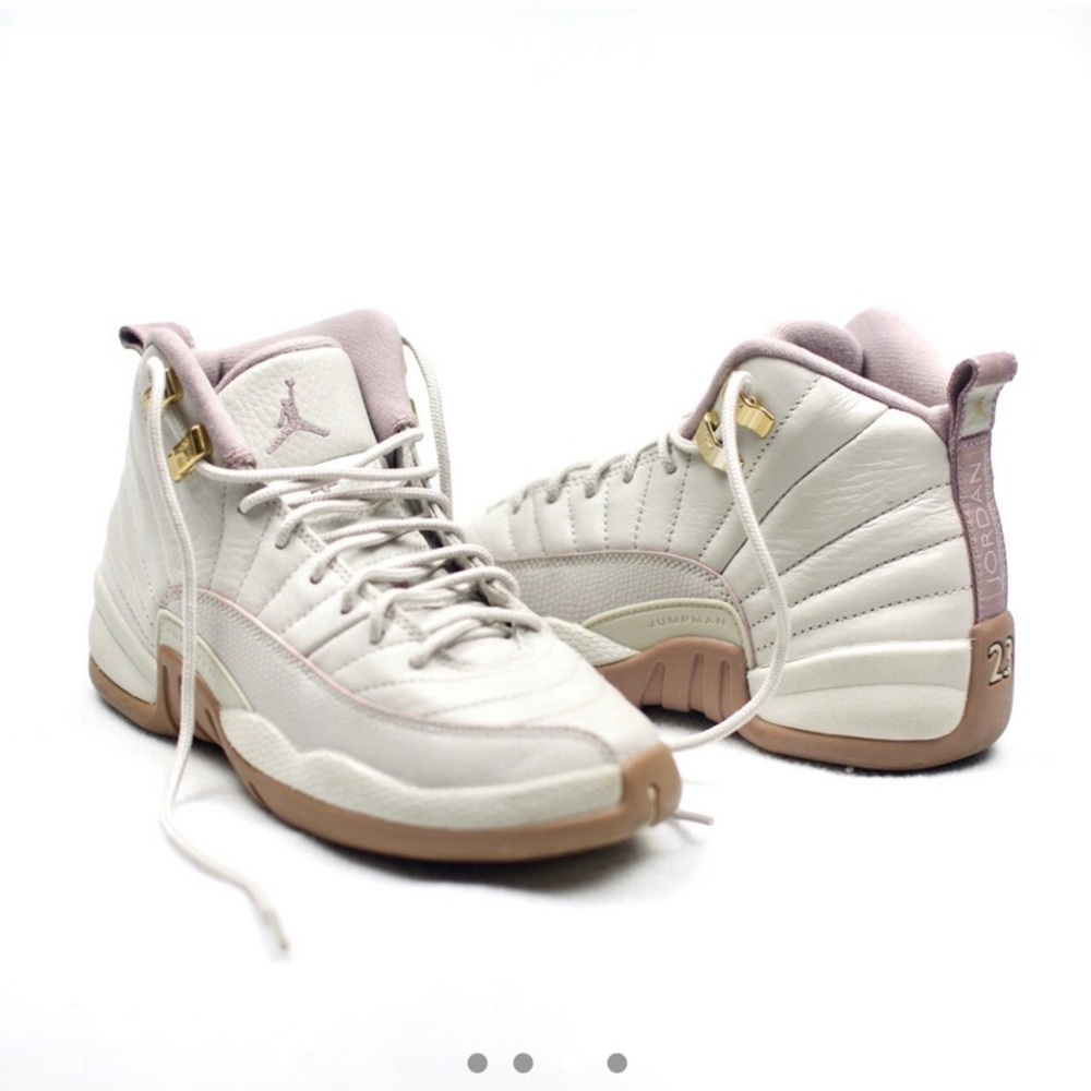 Authentic Air Jordan retro 12 - plum fog